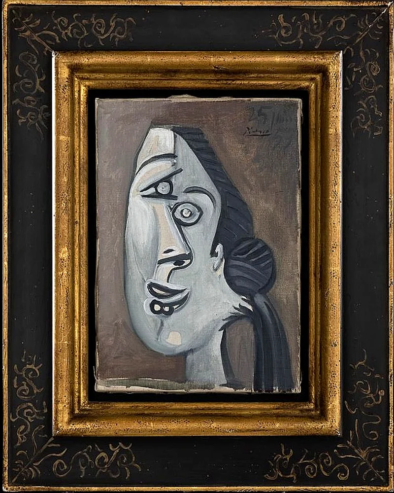 Tete de Femme au Chignon